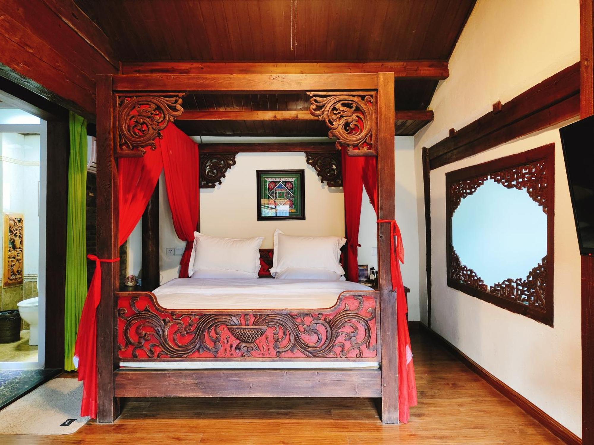 Big Tree Guesthouse - Naxi Old Style Licsiang Kültér fotó